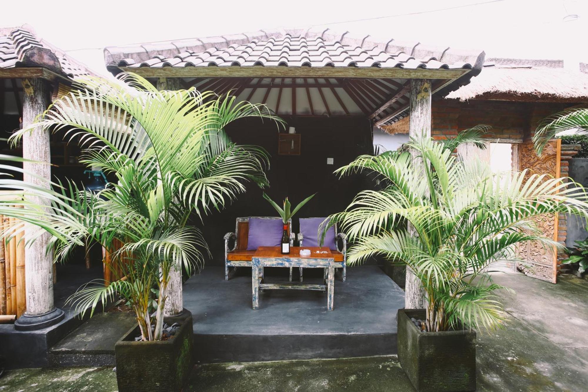 Swan House Canggu Hotell Exteriör bild
