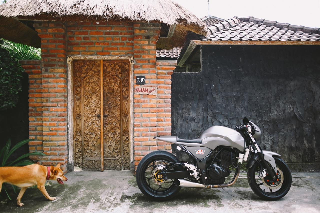 Swan House Canggu Hotell Exteriör bild