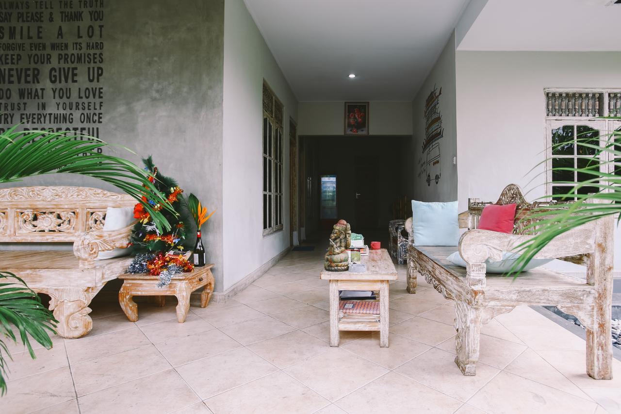 Swan House Canggu Hotell Exteriör bild